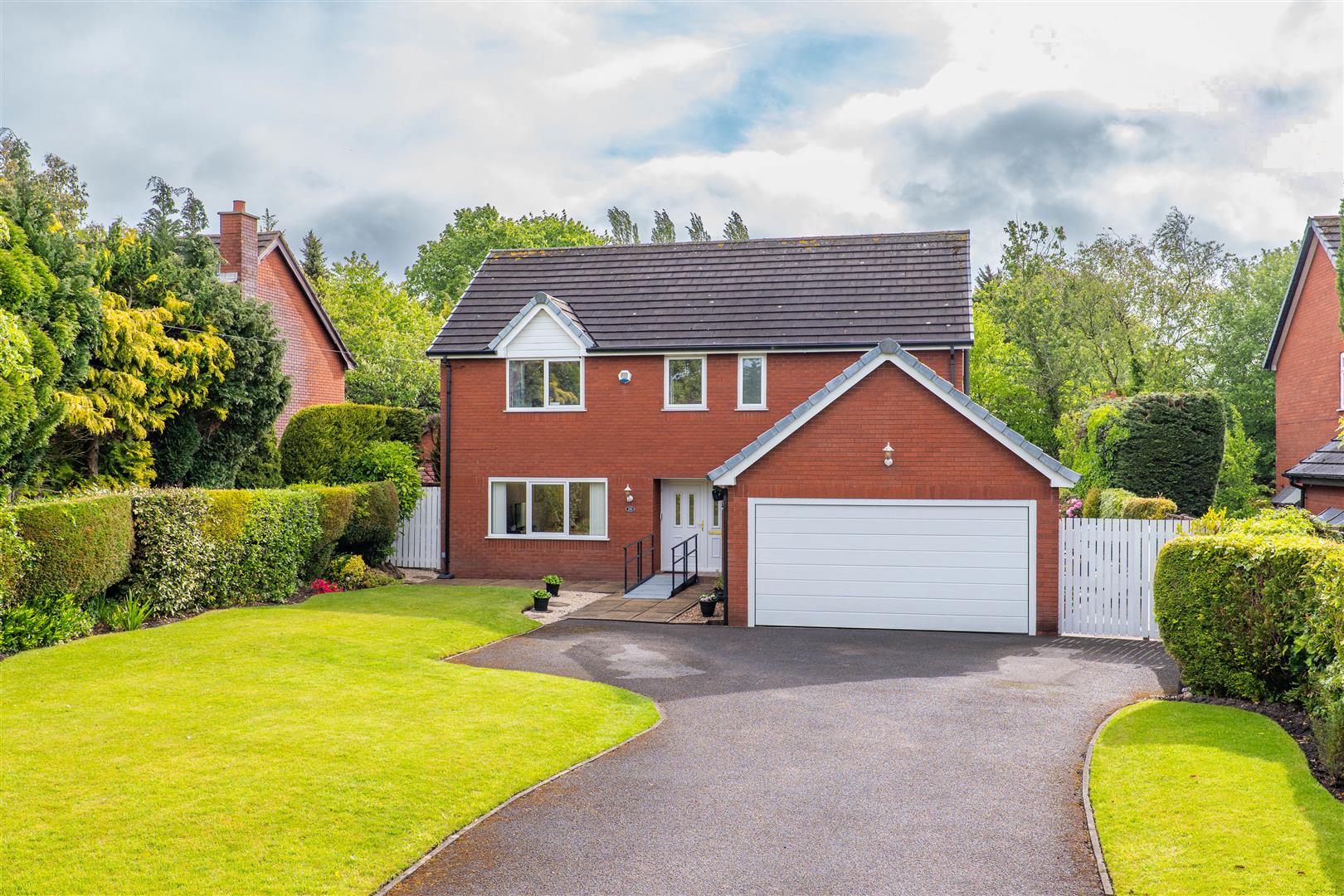 4 bed property in Wigan Road, Chorley